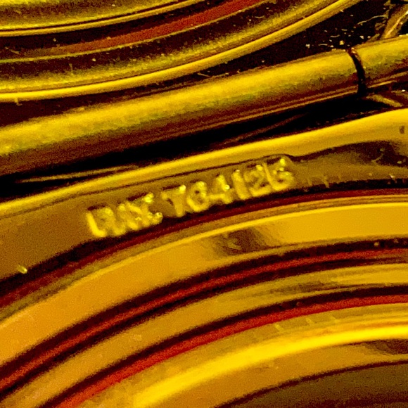 20th Century Wedgwood & Gift Bronze Powder Compact by, Stratton , England New! - Picture 10 of 15